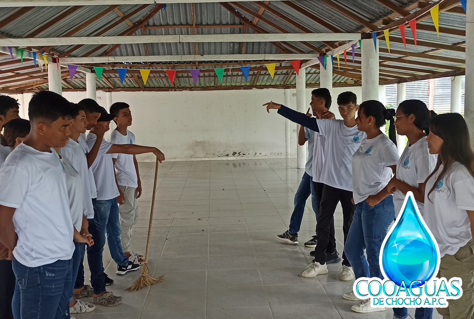 Taller de Liderazgo, con los jóvenes del servicio Socio Ambiental de Cooaguas de Chochó E.S.P., 1 de junio 2024